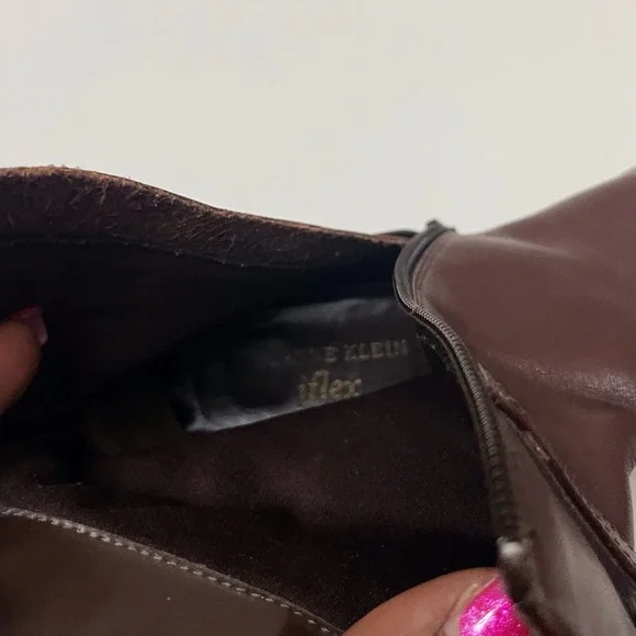 Anne Klein Leather Rich Brown Kitten Heeled Boots Chic Classy Workwear Preppy - Picture 9 of 16